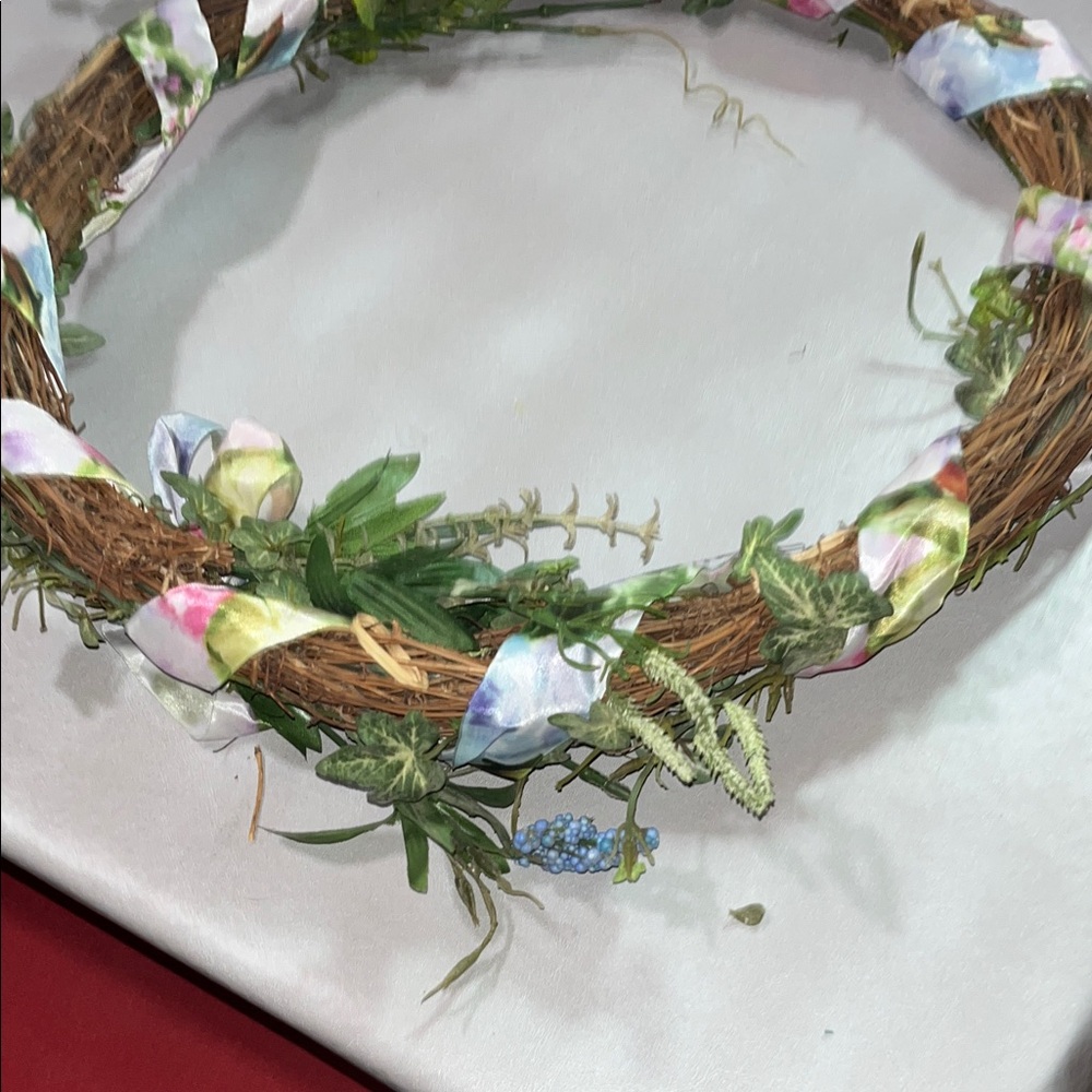 Source Unknown Vibrant Faux Floral Wreath with Pink and Green Highlights - Picture 2 of 4